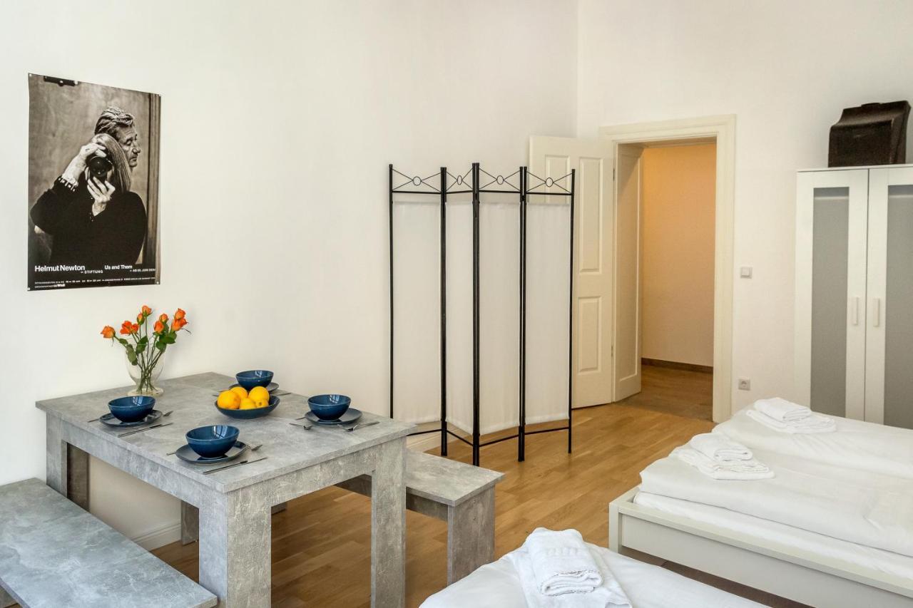 Newton-appartement Mit 3 Schlafzimmern Appartement Berlin